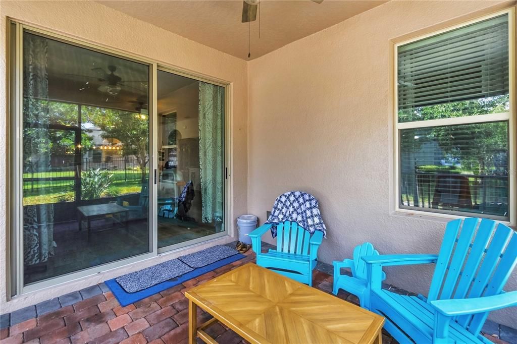 En Venta: $574,990 (3 camas, 3 baños, 2040 Pies cuadrados)