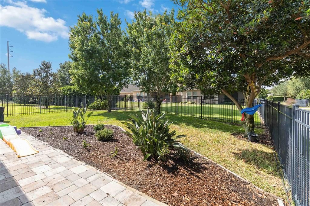 En Venta: $574,990 (3 camas, 3 baños, 2040 Pies cuadrados)
