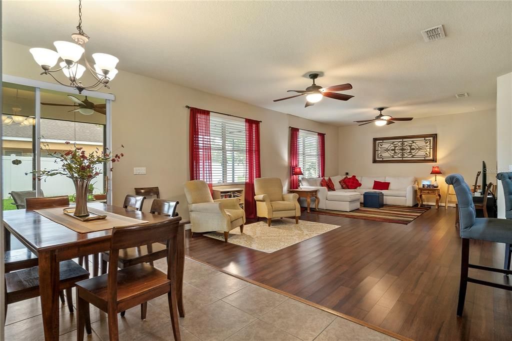 En Venta: $515,000 (3 camas, 2 baños, 2070 Pies cuadrados)
