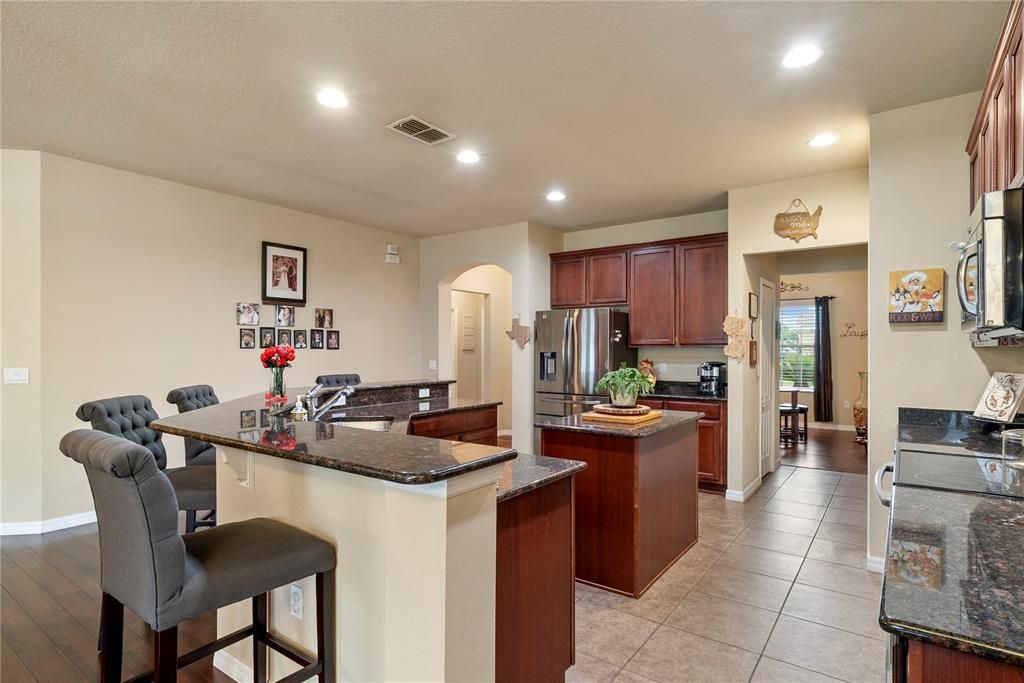 En Venta: $515,000 (3 camas, 2 baños, 2070 Pies cuadrados)