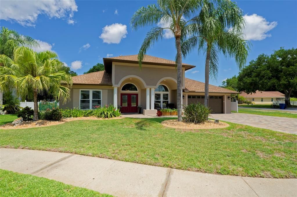 En Venta: $699,900 (4 camas, 3 baños, 2515 Pies cuadrados)