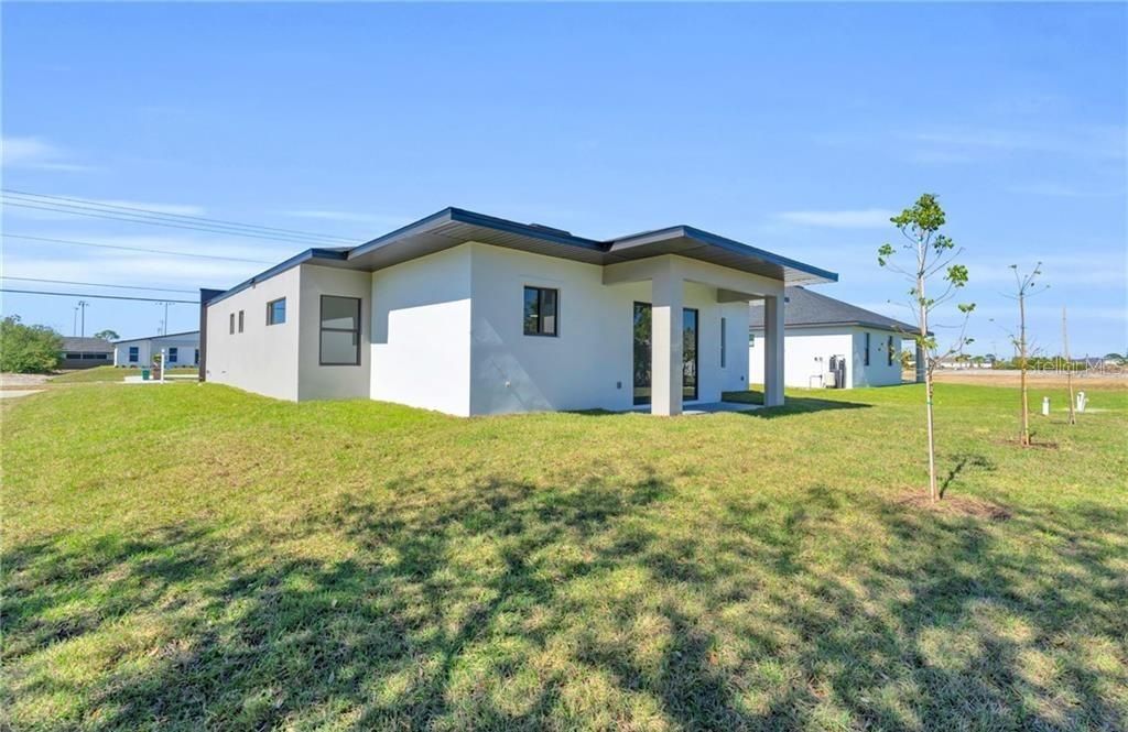 En Venta: $420,000 (4 camas, 3 baños, 1904 Pies cuadrados)