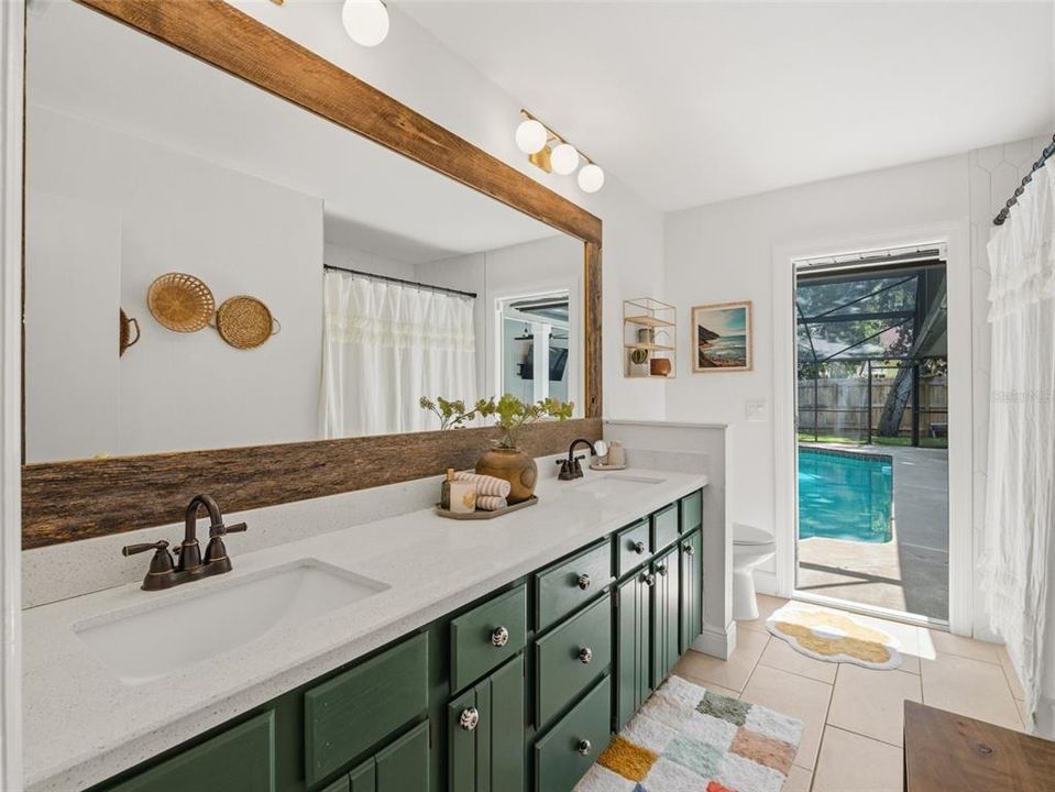 En Venta: $650,000 (4 camas, 2 baños, 2398 Pies cuadrados)