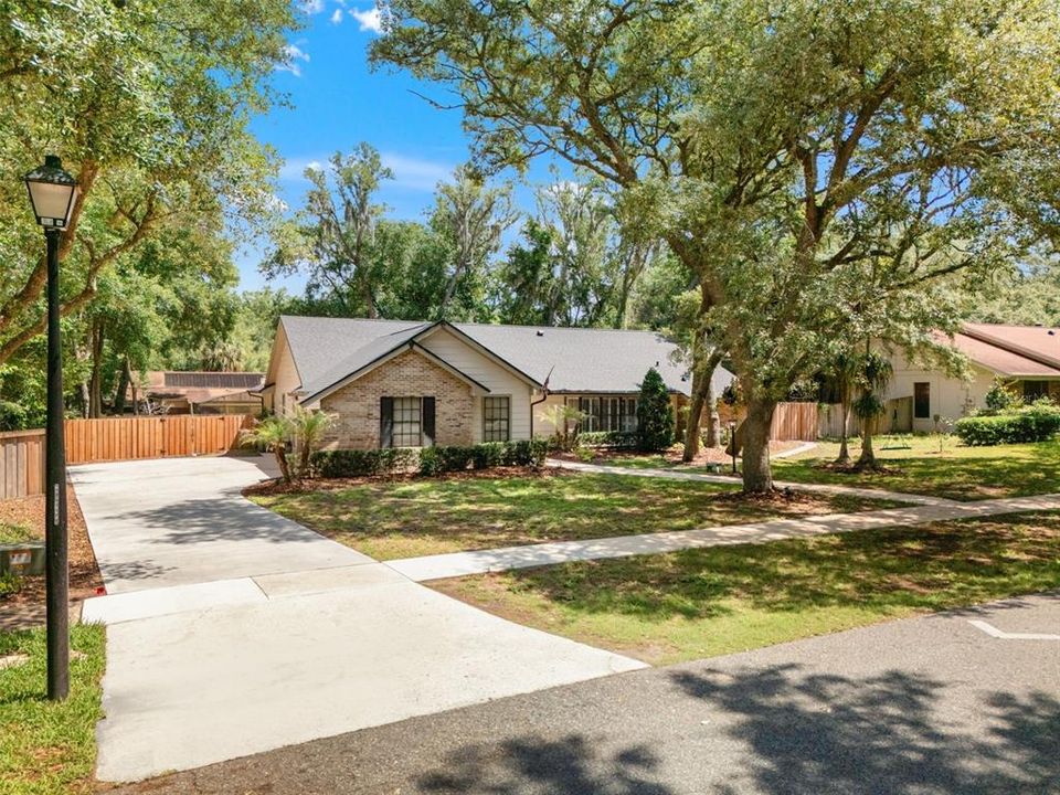 En Venta: $650,000 (4 camas, 2 baños, 2398 Pies cuadrados)