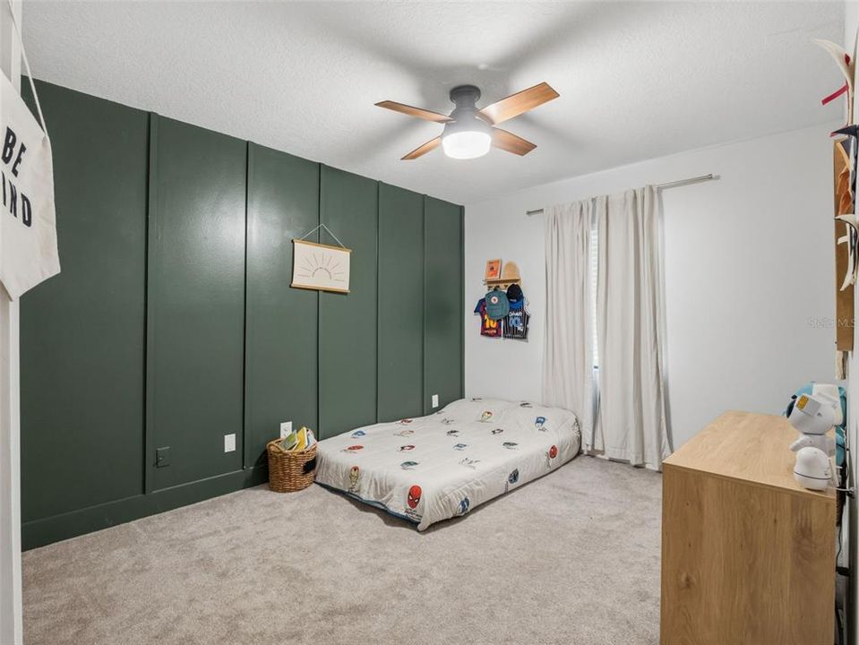 En Venta: $650,000 (4 camas, 2 baños, 2398 Pies cuadrados)