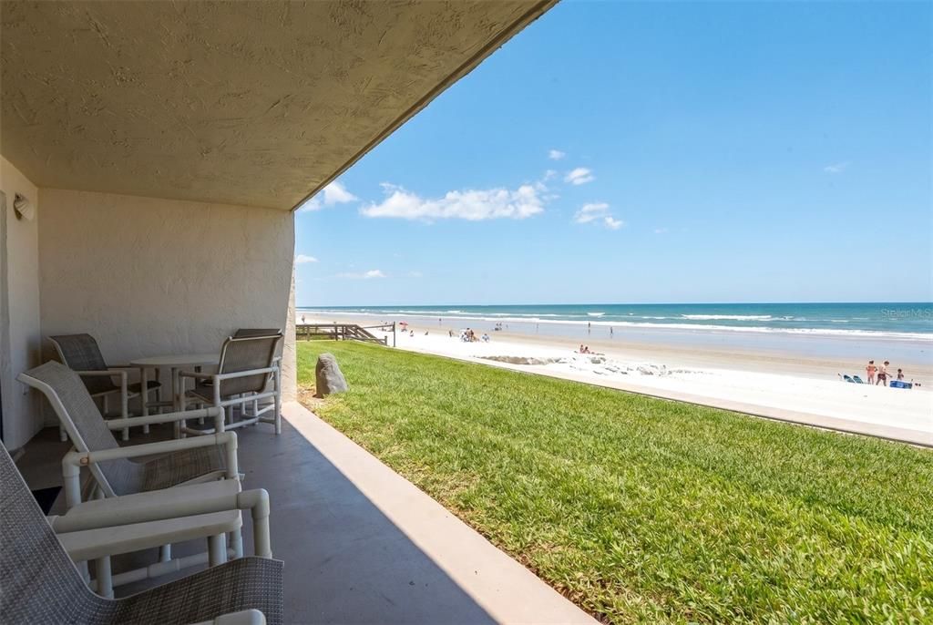 For Sale: $550,000 (2 beds, 2 baths, 996 Square Feet)
