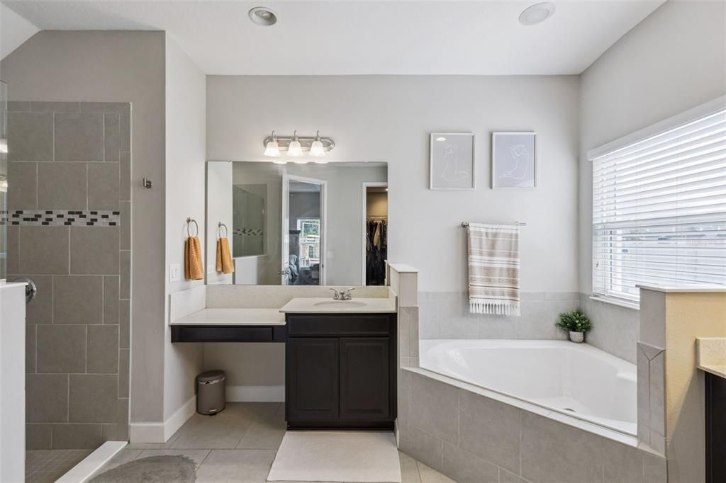 For Sale: $440,000 (4 beds, 3 baths, 2369 Square Feet)