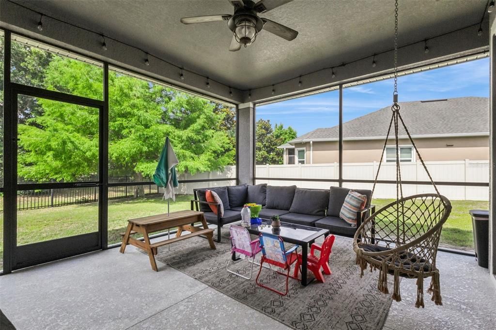 For Sale: $440,000 (4 beds, 3 baths, 2369 Square Feet)