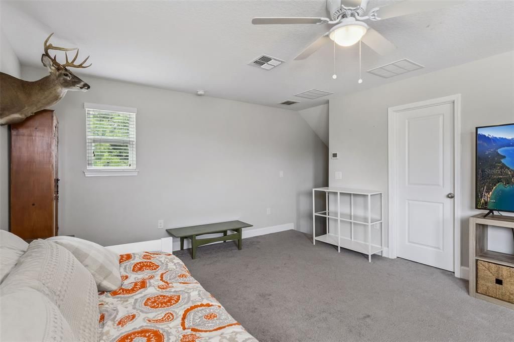 For Sale: $440,000 (4 beds, 3 baths, 2369 Square Feet)