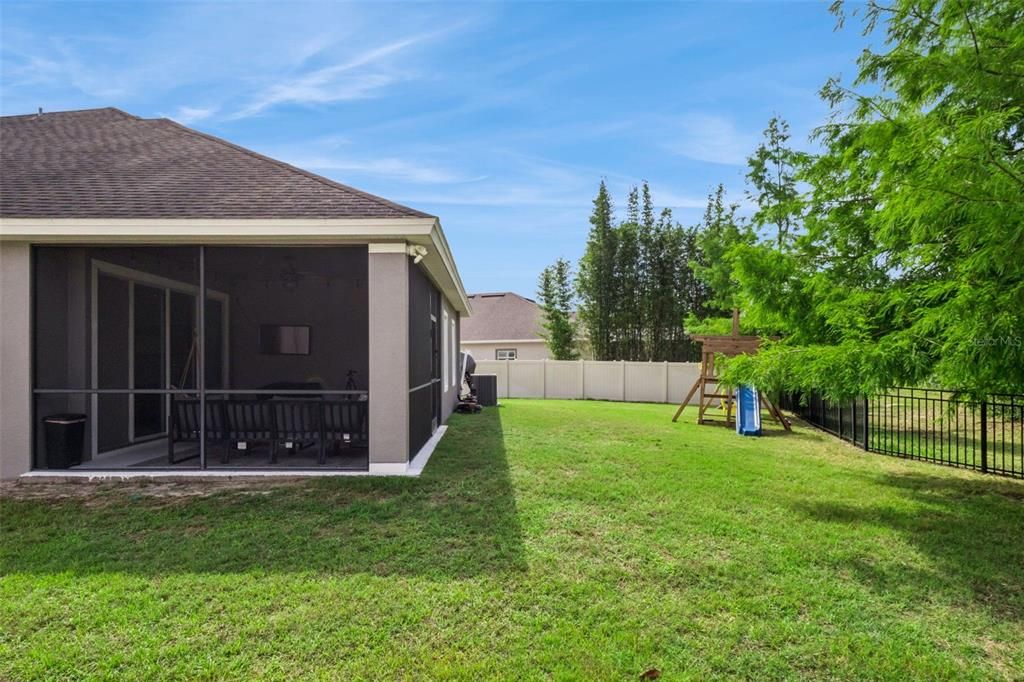 For Sale: $440,000 (4 beds, 3 baths, 2369 Square Feet)