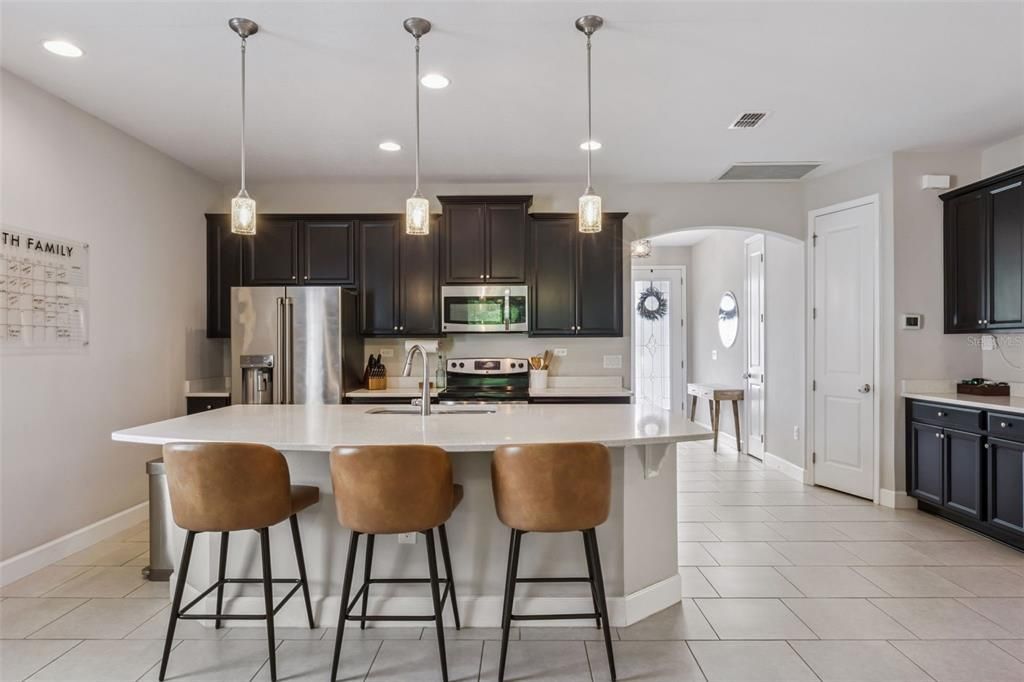 For Sale: $440,000 (4 beds, 3 baths, 2369 Square Feet)