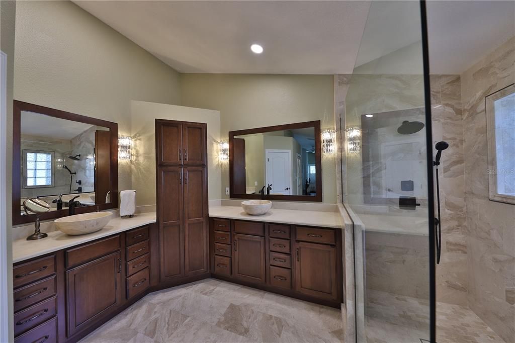 For Sale: $679,900 (4 beds, 3 baths, 2515 Square Feet)