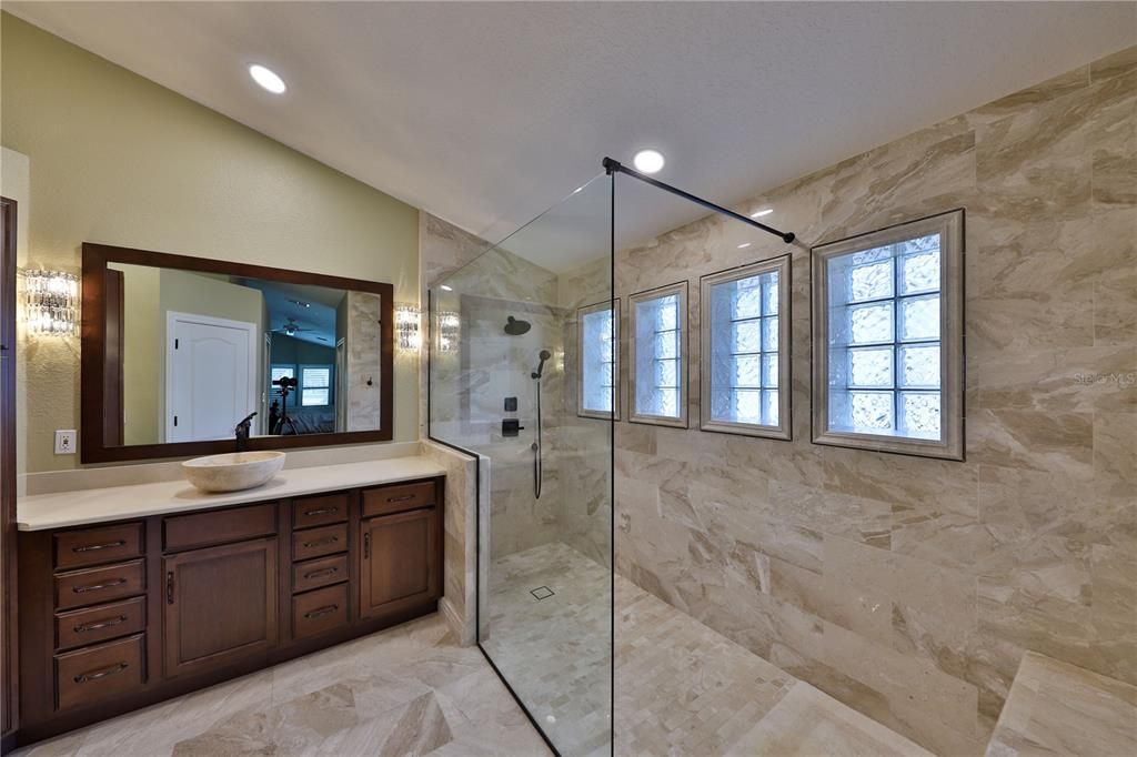 For Sale: $679,900 (4 beds, 3 baths, 2515 Square Feet)