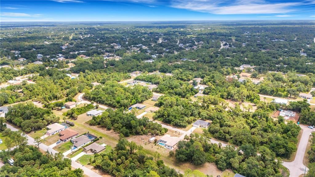 Activo con contrato: $369,000 (3 camas, 2 baños, 1728 Pies cuadrados)