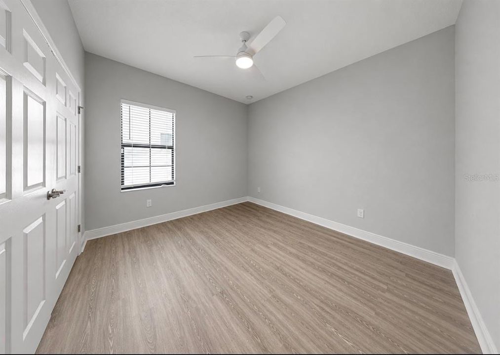 Activo con contrato: $525,000 (4 camas, 2 baños, 2128 Pies cuadrados)