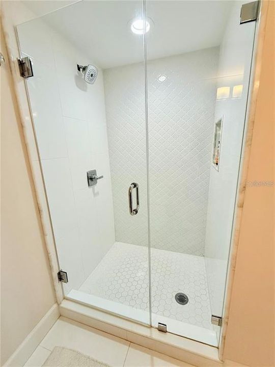 For Rent: $6,000 (3 beds, 3 baths, 1996 Square Feet)