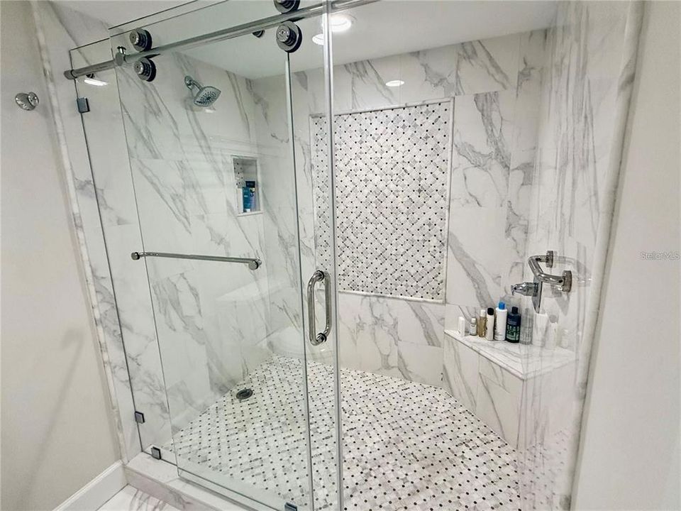 For Rent: $6,000 (3 beds, 3 baths, 1996 Square Feet)