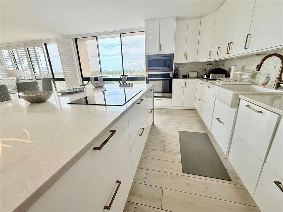 For Rent: $6,000 (3 beds, 3 baths, 1996 Square Feet)