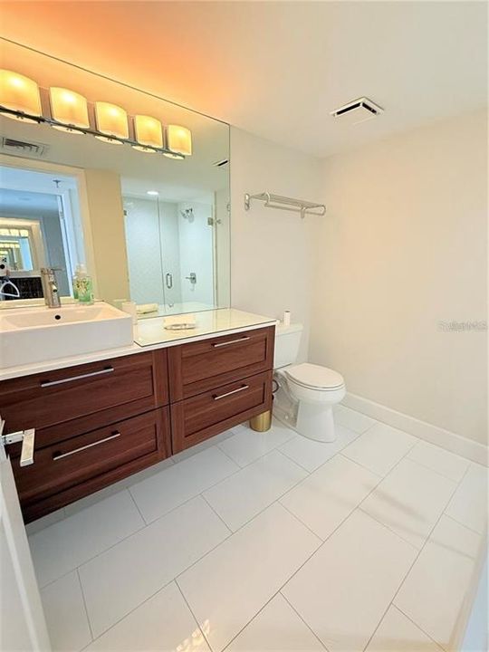 For Rent: $6,000 (3 beds, 3 baths, 1996 Square Feet)