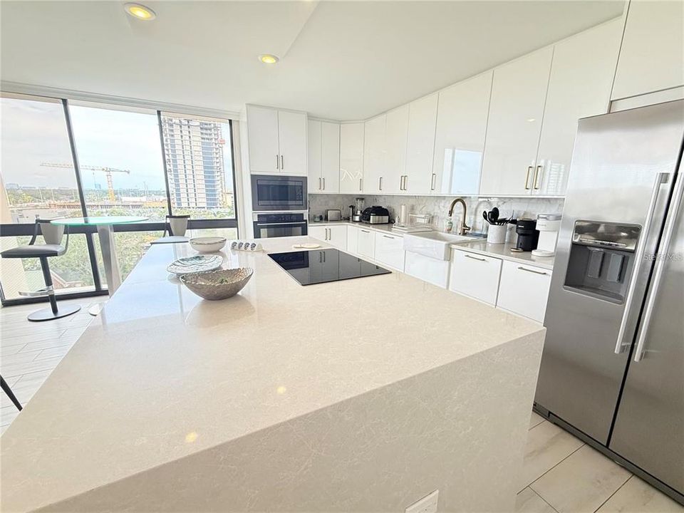 For Rent: $6,000 (3 beds, 3 baths, 1996 Square Feet)