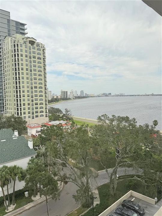 For Rent: $6,000 (3 beds, 3 baths, 1996 Square Feet)