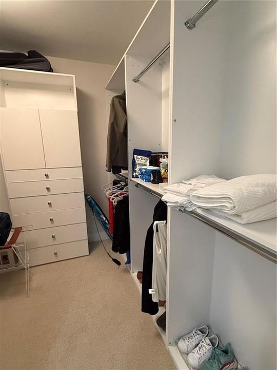 For Rent: $6,000 (3 beds, 3 baths, 1996 Square Feet)