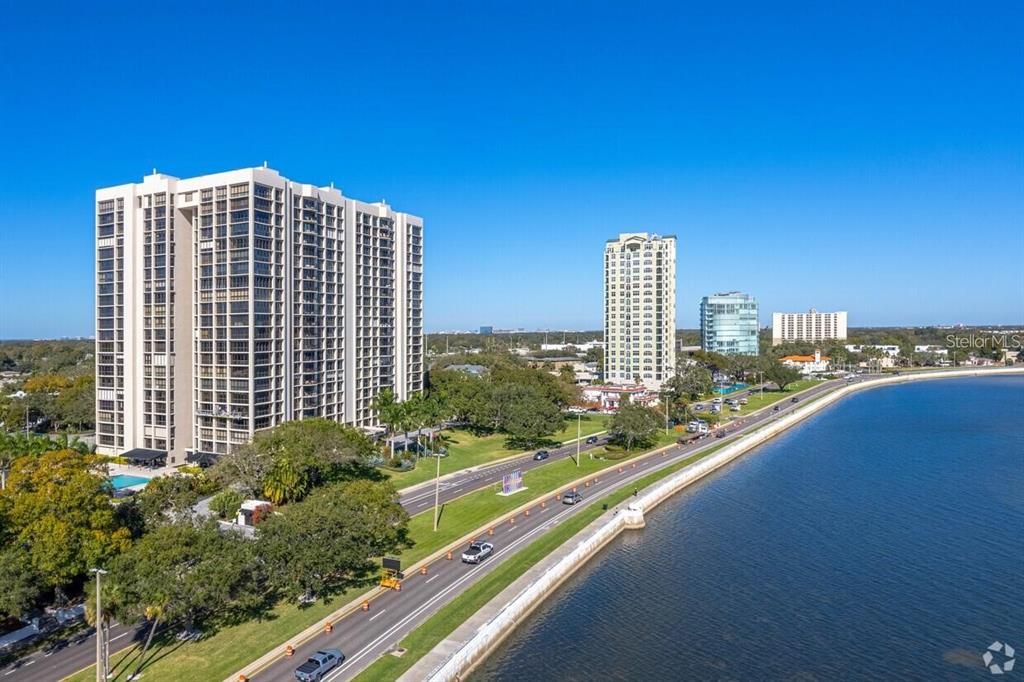 For Rent: $6,000 (3 beds, 3 baths, 1996 Square Feet)