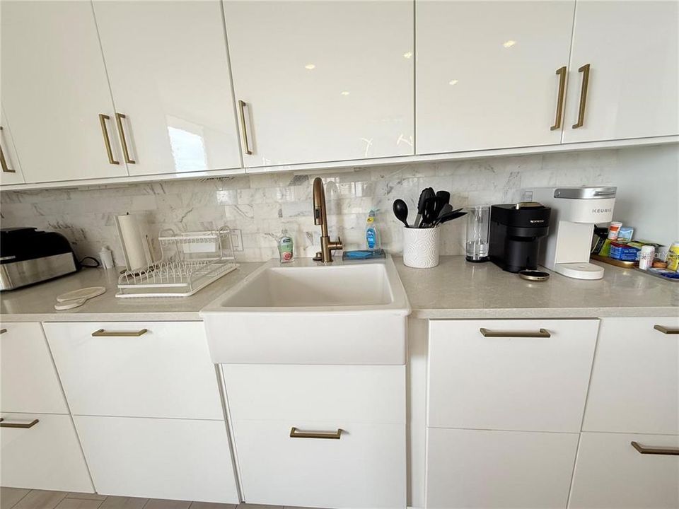 For Rent: $6,000 (3 beds, 3 baths, 1996 Square Feet)
