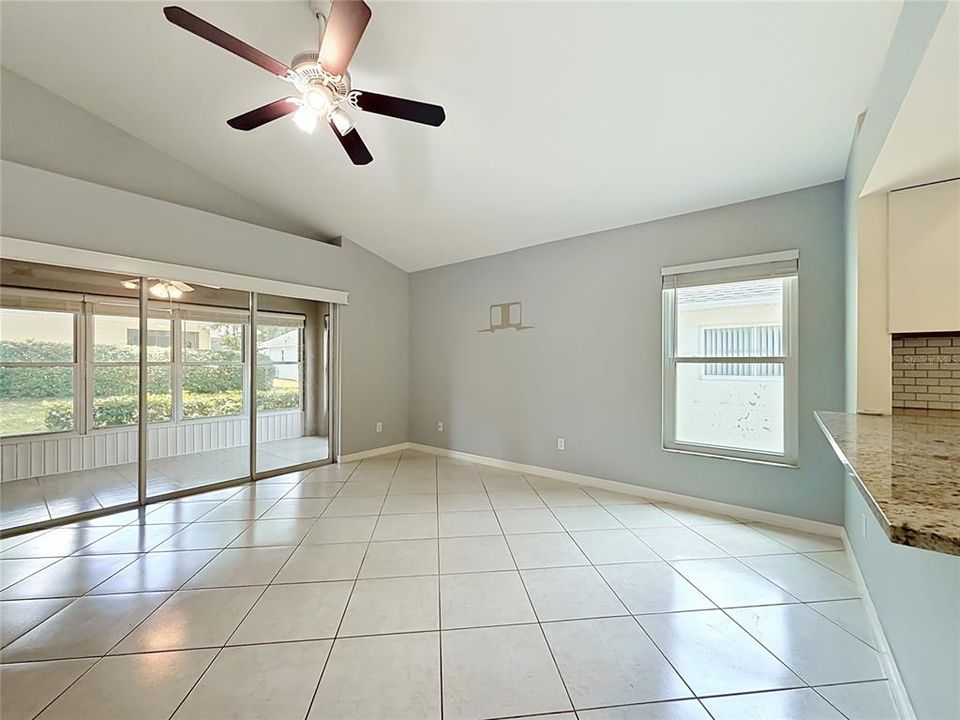 En Venta: $335,000 (2 camas, 2 baños, 1679 Pies cuadrados)