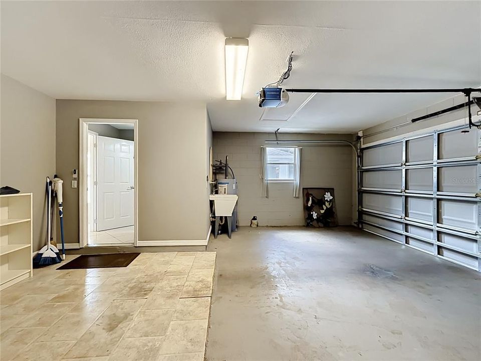 En Venta: $335,000 (2 camas, 2 baños, 1679 Pies cuadrados)