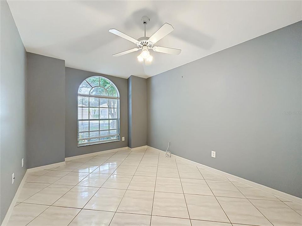 En Venta: $335,000 (2 camas, 2 baños, 1679 Pies cuadrados)