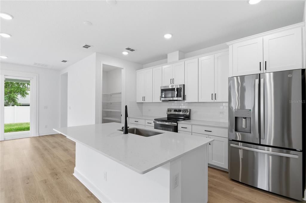 For Sale: $336,464 (4 beds, 3 baths, 1810 Square Feet)