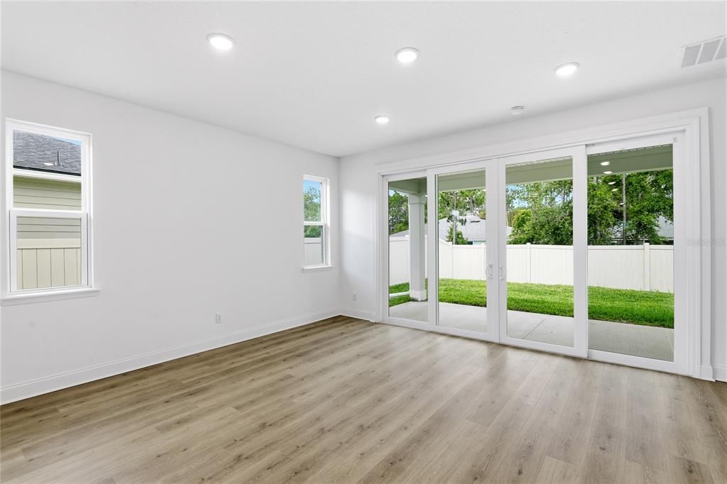 For Sale: $336,464 (4 beds, 3 baths, 1810 Square Feet)