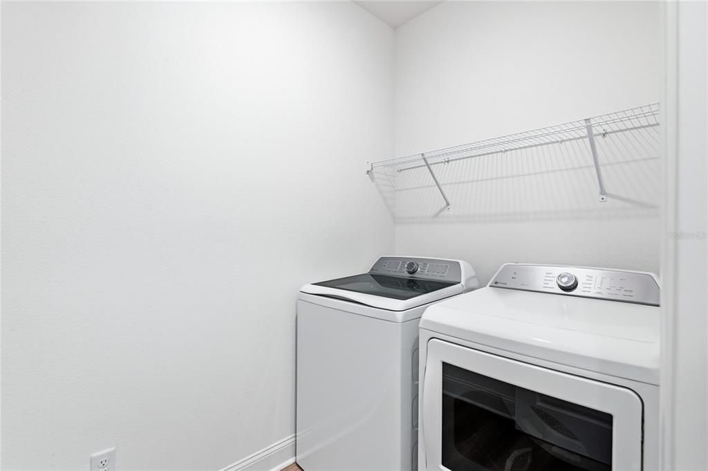 For Sale: $336,464 (4 beds, 3 baths, 1810 Square Feet)