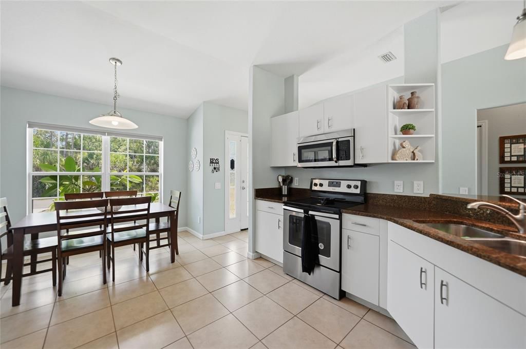 Activo con contrato: $259,900 (3 camas, 2 baños, 1322 Pies cuadrados)