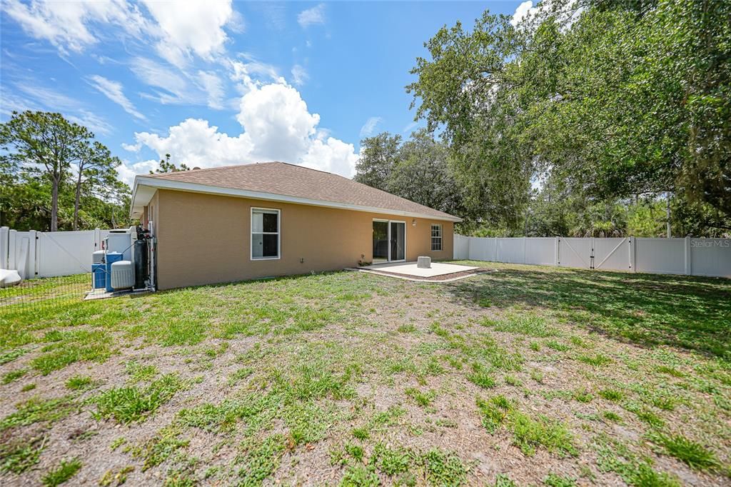 Activo con contrato: $259,900 (3 camas, 2 baños, 1322 Pies cuadrados)