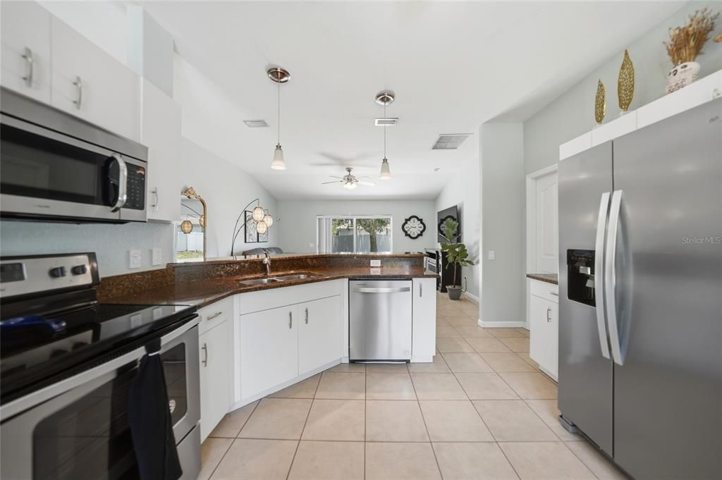 Activo con contrato: $259,900 (3 camas, 2 baños, 1322 Pies cuadrados)