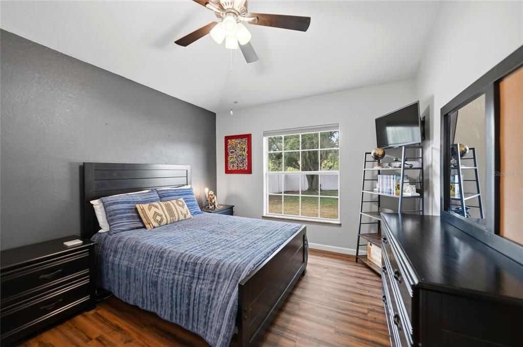 Activo con contrato: $259,900 (3 camas, 2 baños, 1322 Pies cuadrados)