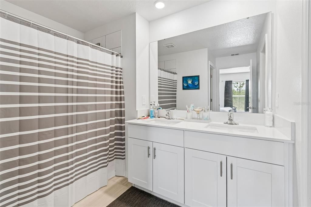 For Sale: $329,900 (3 beds, 2 baths, 1451 Square Feet)
