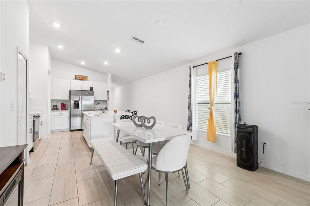For Sale: $329,900 (3 beds, 2 baths, 1451 Square Feet)