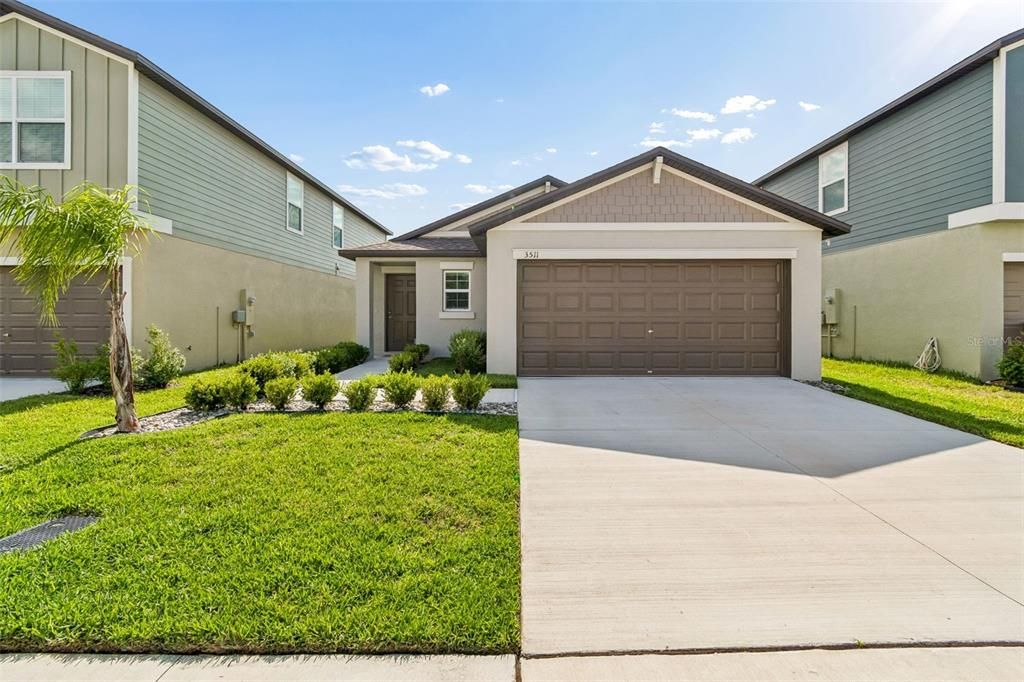 For Sale: $329,900 (3 beds, 2 baths, 1451 Square Feet)