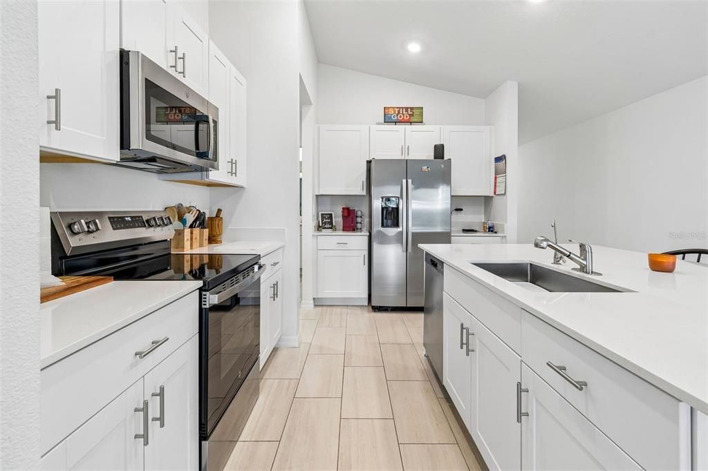 For Sale: $329,900 (3 beds, 2 baths, 1451 Square Feet)