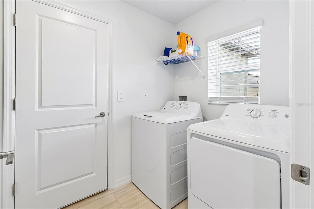 For Sale: $329,900 (3 beds, 2 baths, 1451 Square Feet)