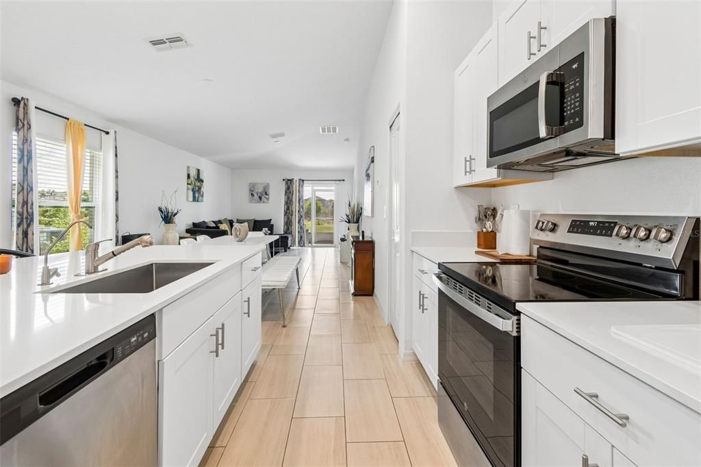 For Sale: $329,900 (3 beds, 2 baths, 1451 Square Feet)