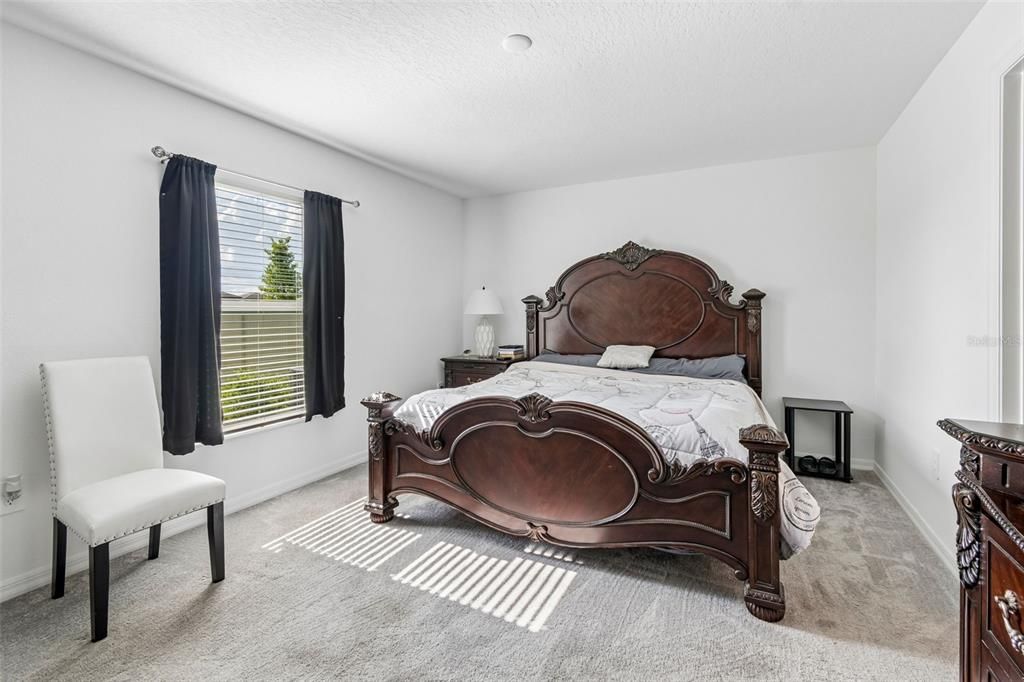 For Sale: $329,900 (3 beds, 2 baths, 1451 Square Feet)