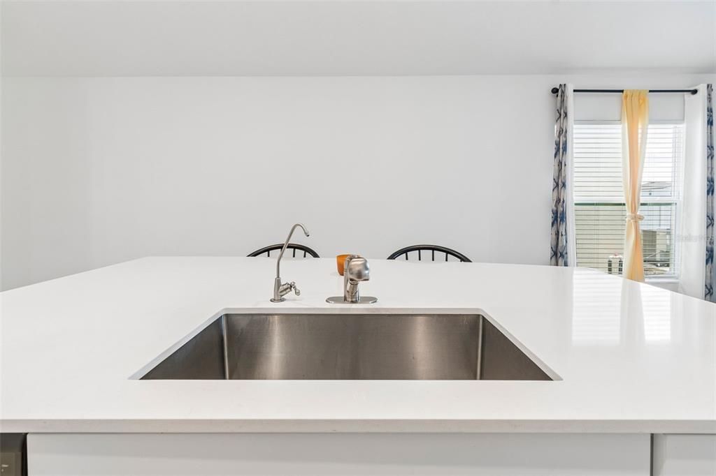 For Sale: $329,900 (3 beds, 2 baths, 1451 Square Feet)