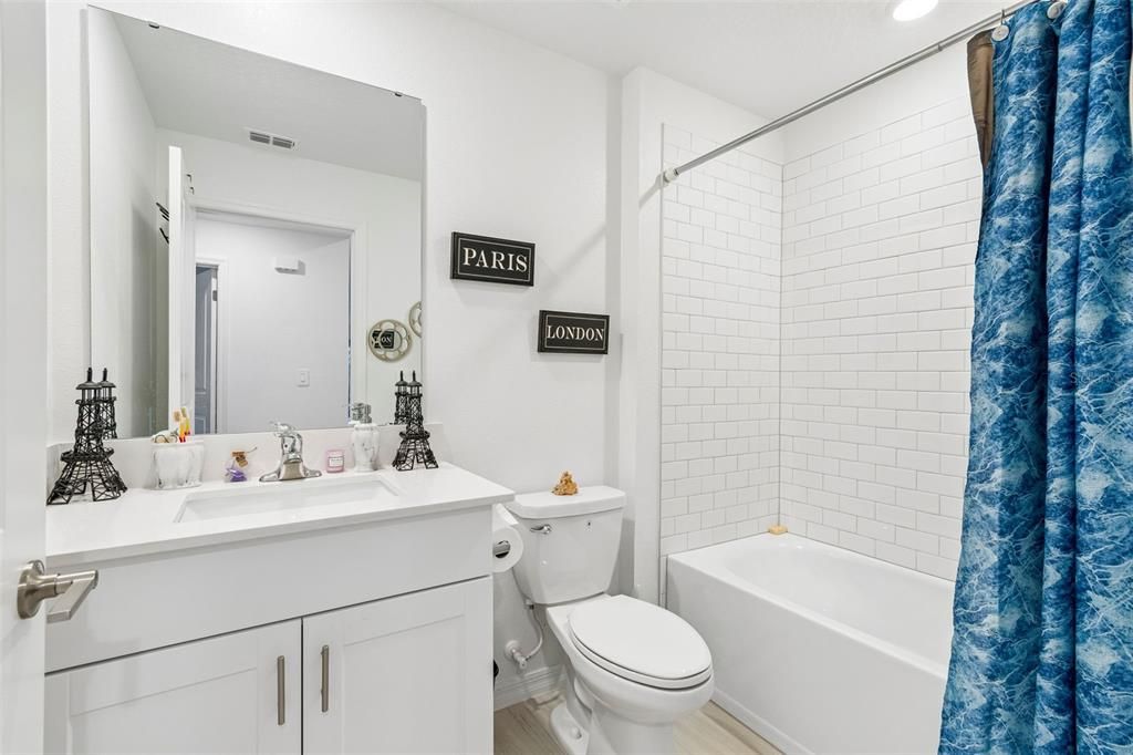 For Sale: $329,900 (3 beds, 2 baths, 1451 Square Feet)