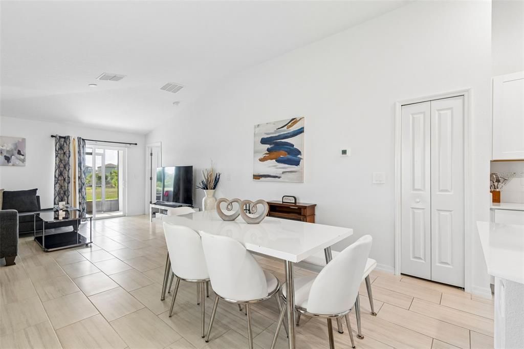 For Sale: $329,900 (3 beds, 2 baths, 1451 Square Feet)