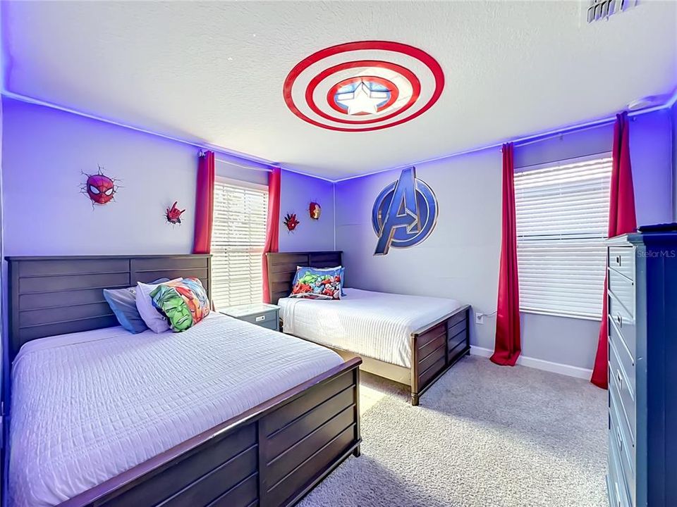 For Sale: $724,800 (8 beds, 5 baths, 3909 Square Feet)
