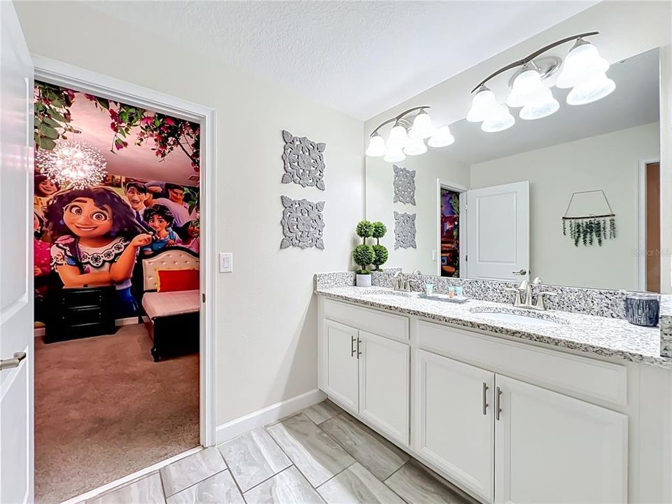 For Sale: $724,800 (8 beds, 5 baths, 3909 Square Feet)